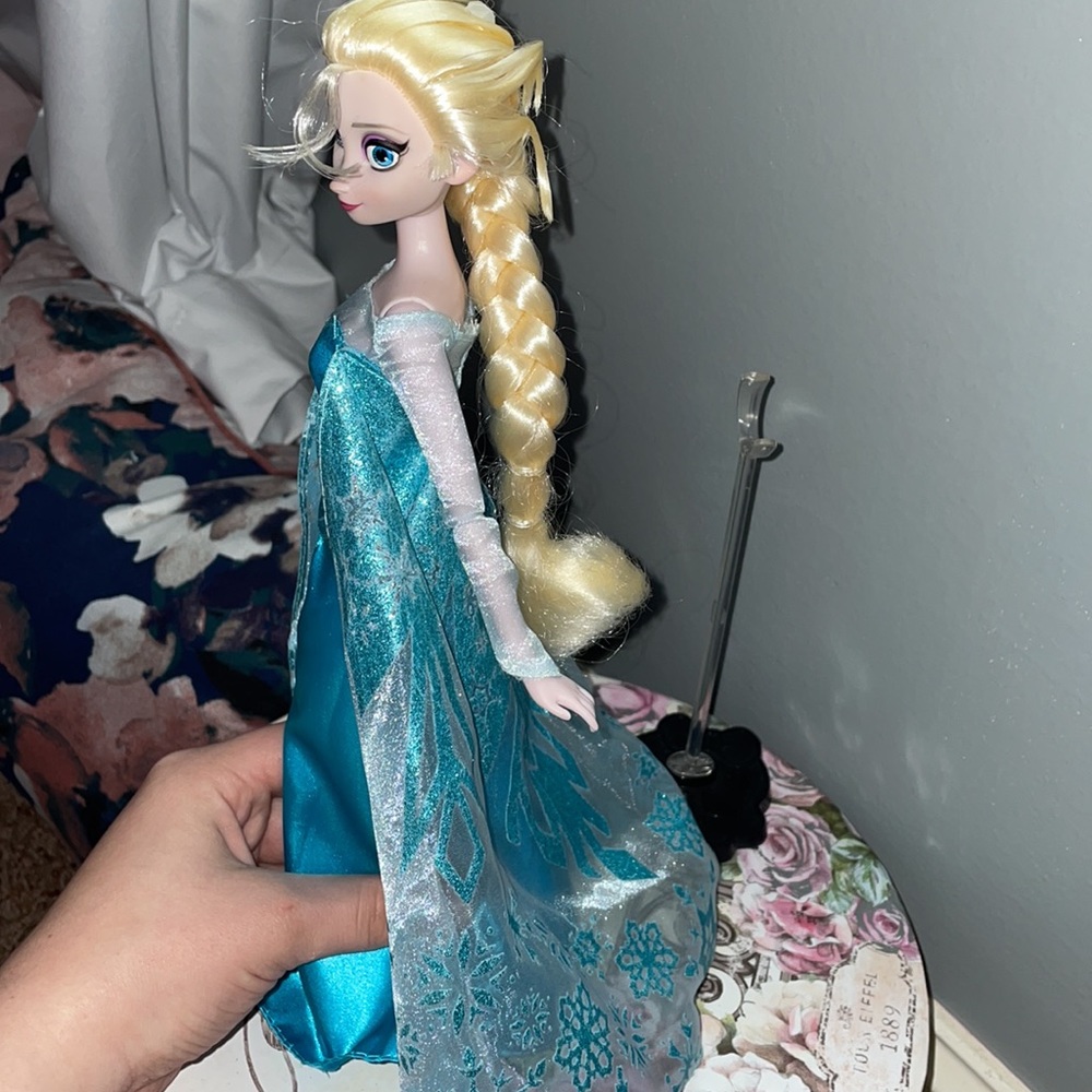 Disney Elsa doll